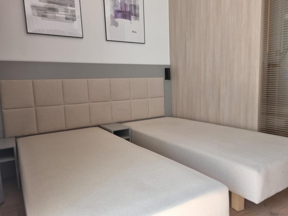 Aparthotel In Warsaw Very Close To The City Center, Free Underground Parking, Wifi, Air Conditioning, Balcony Kültér fotó
