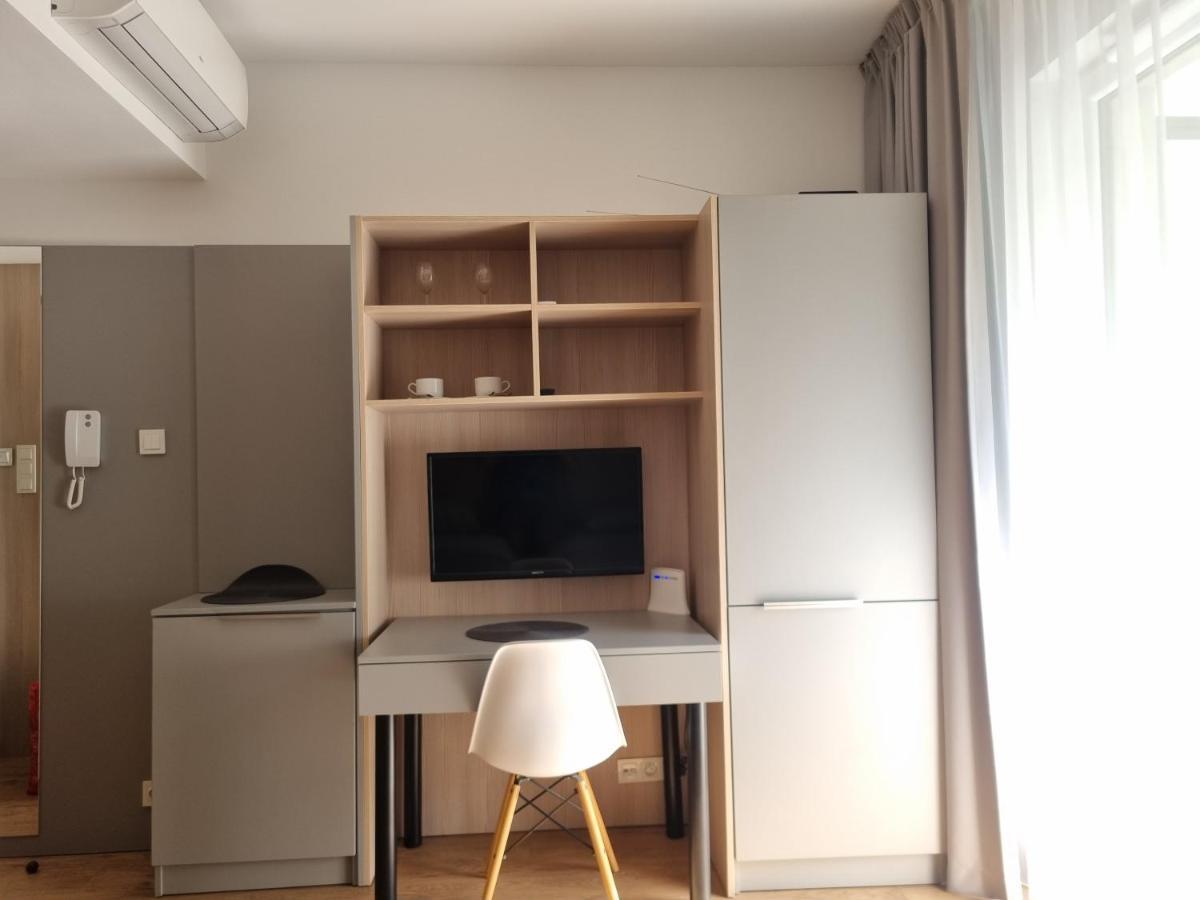 Aparthotel In Warsaw Very Close To The City Center, Free Underground Parking, Wifi, Air Conditioning, Balcony Kültér fotó